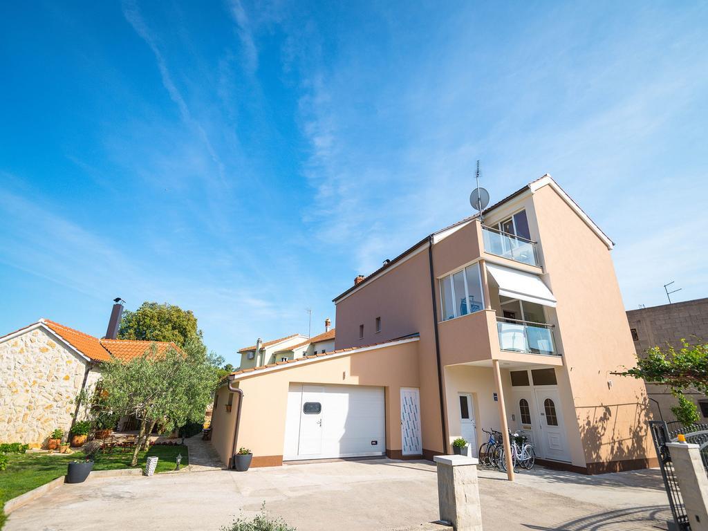 Apartments Sunny Garden Brodarica  Dış mekan fotoğraf