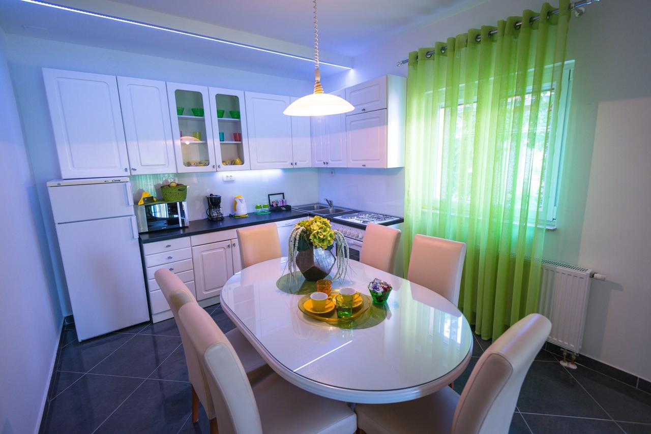 Apartments Sunny Garden Brodarica  Dış mekan fotoğraf