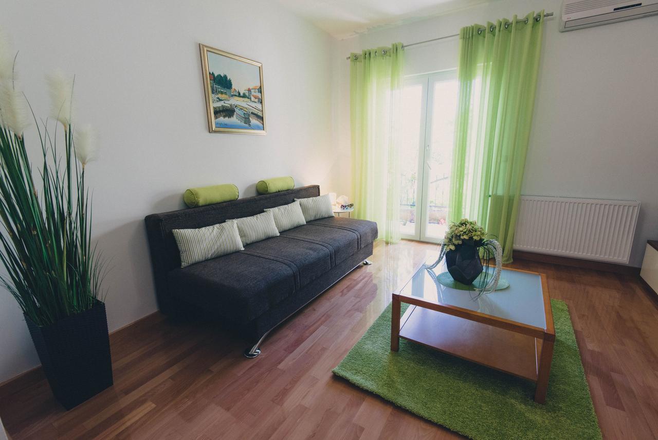 Apartments Sunny Garden Brodarica  Dış mekan fotoğraf