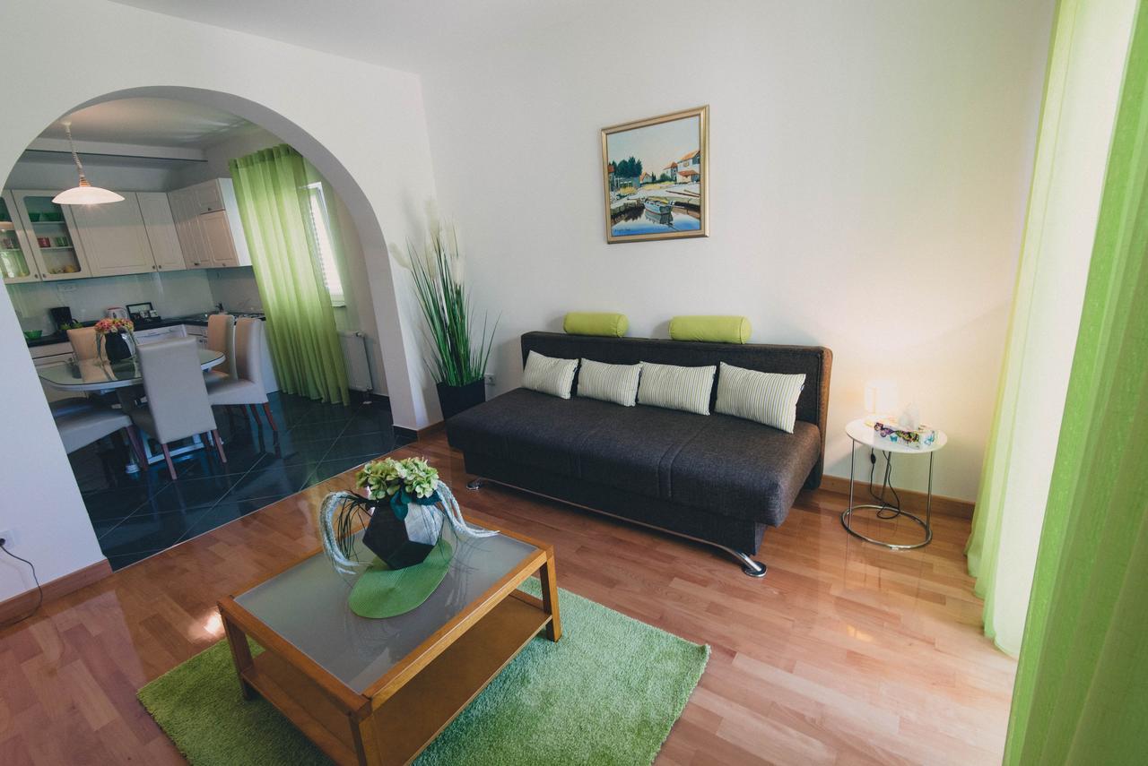 Apartments Sunny Garden Brodarica  Dış mekan fotoğraf